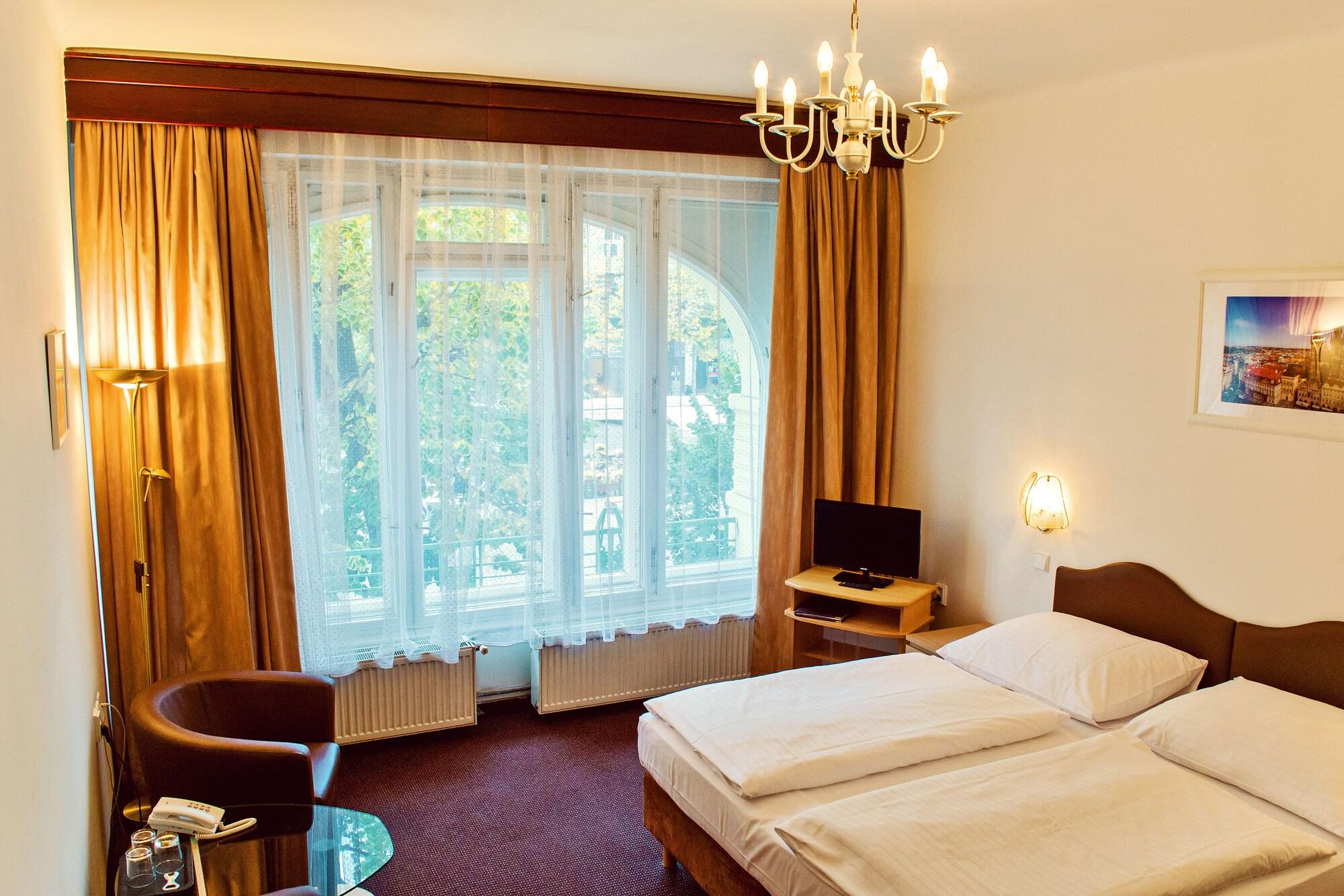 Meran Praga Exterior foto