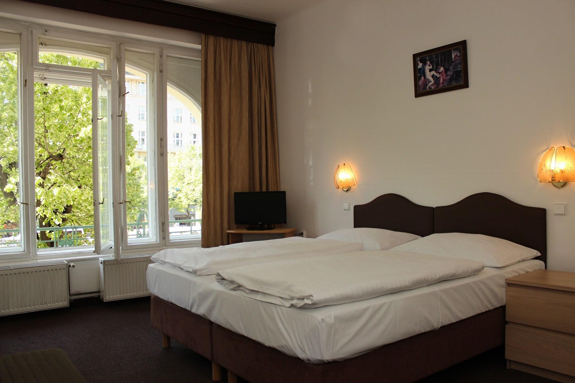 Meran Praga Exterior foto