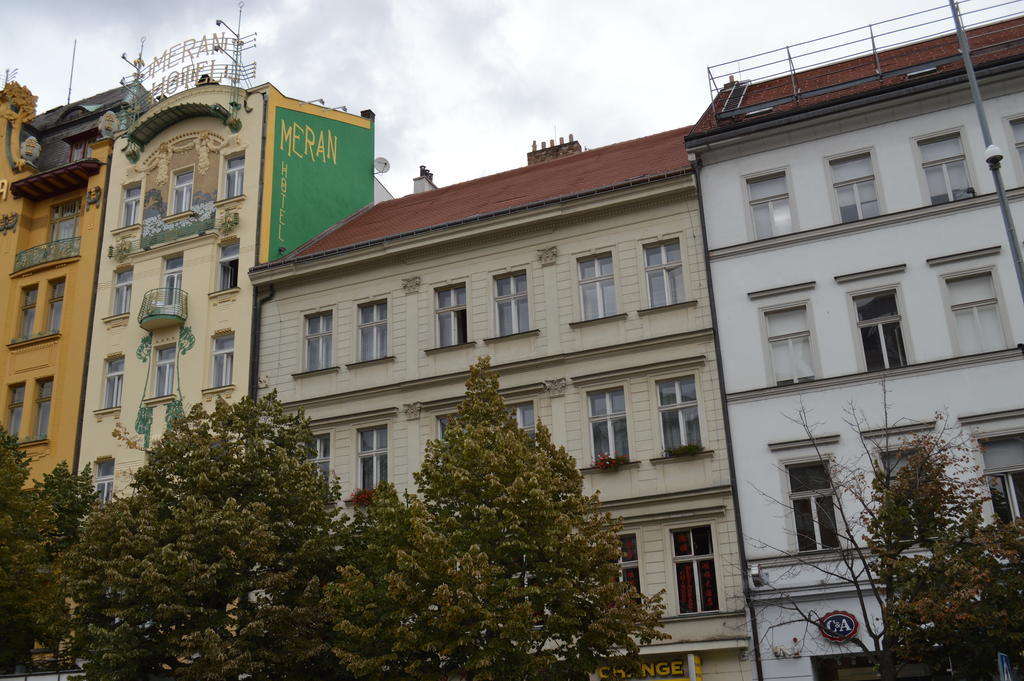 Meran Praga Exterior foto